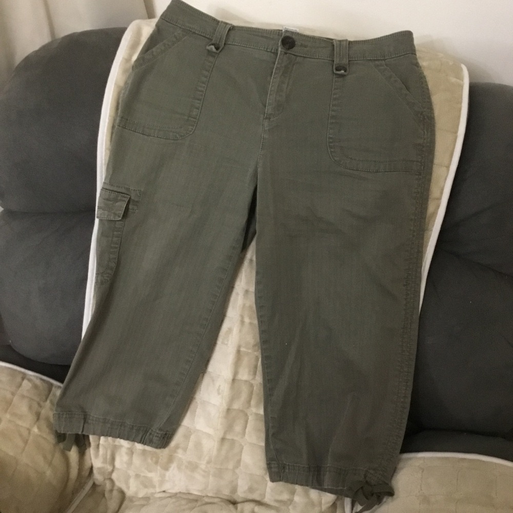 CROFT & BARROW Capri Cargo Shorts